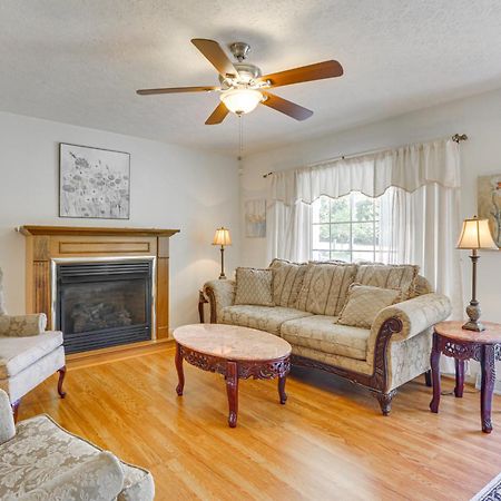 Chatham Getaway With Fireplace, Deck And Gas Grill! מראה חיצוני תמונה