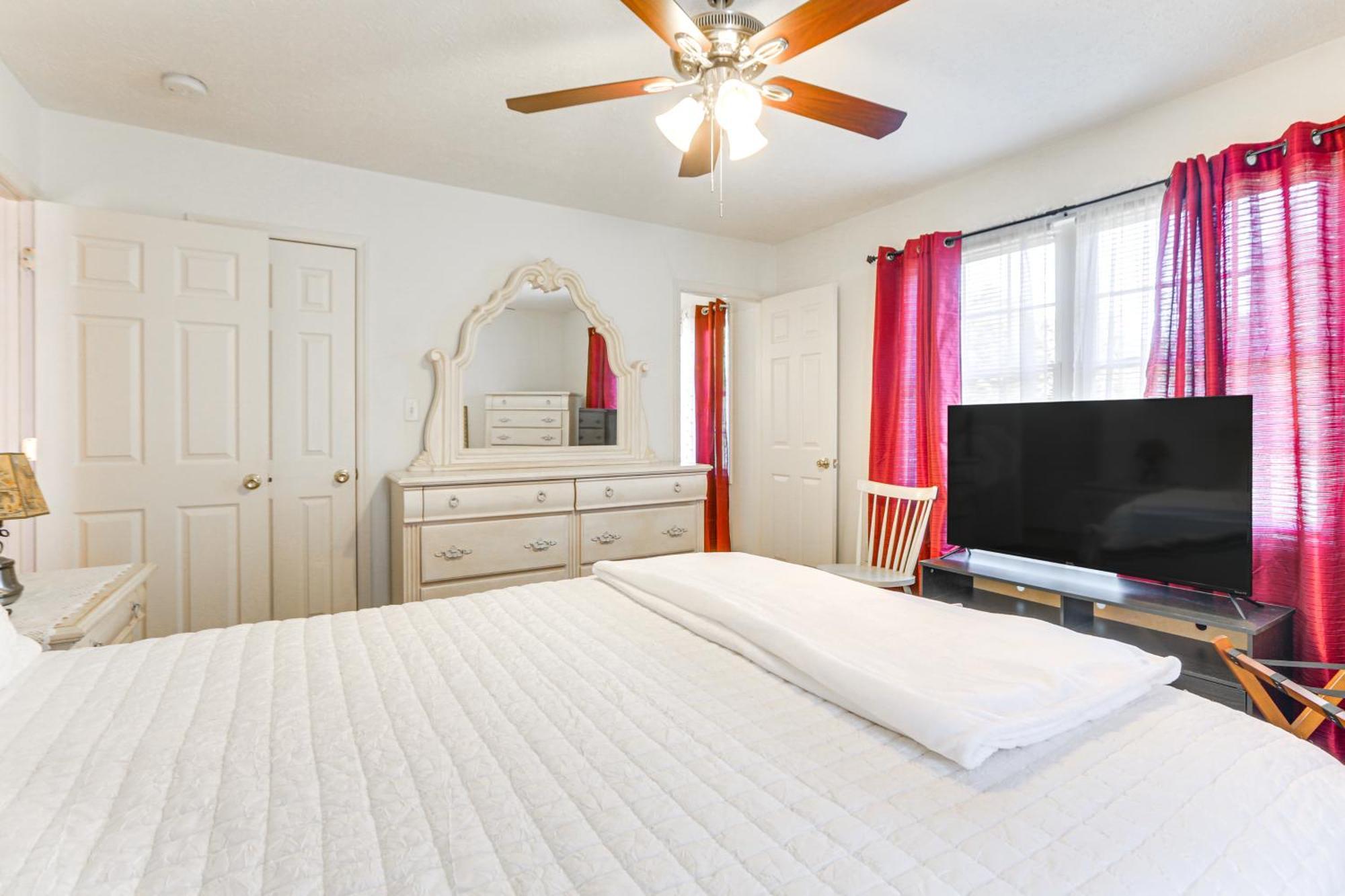 Chatham Getaway With Fireplace, Deck And Gas Grill! מראה חיצוני תמונה