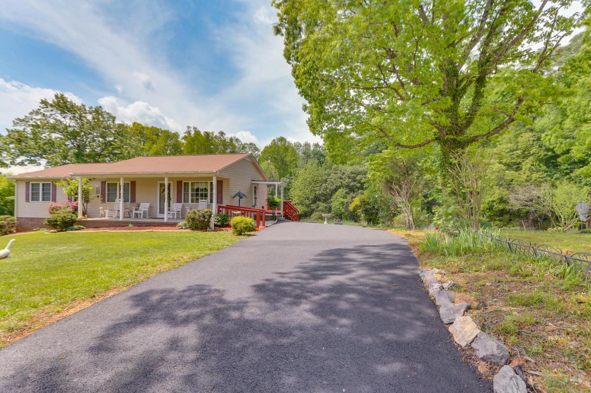 Chatham Getaway With Fireplace, Deck And Gas Grill! מראה חיצוני תמונה