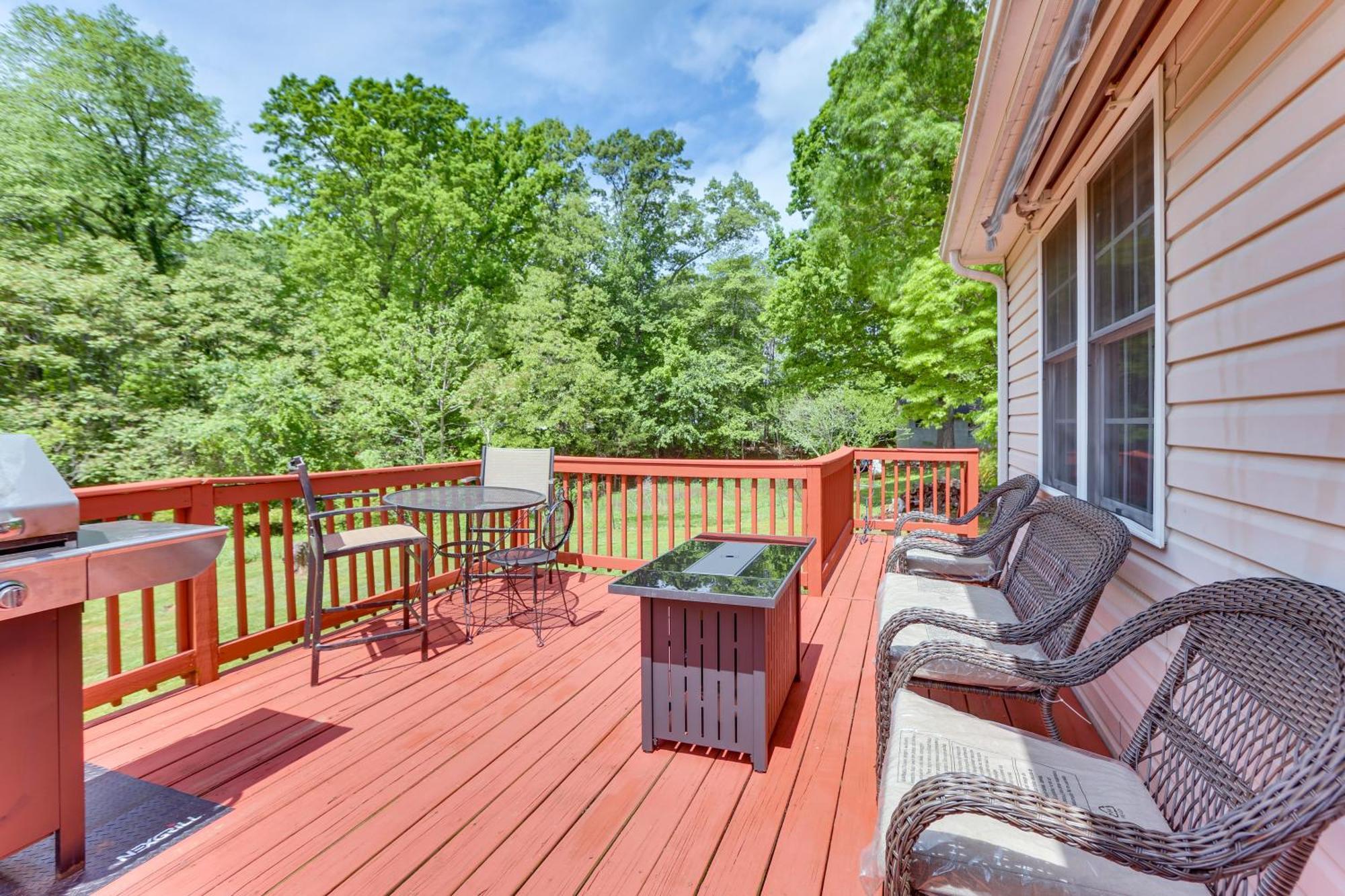 Chatham Getaway With Fireplace, Deck And Gas Grill! מראה חיצוני תמונה